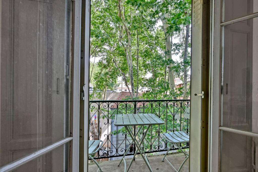 Au Coeur Des Platanes - Parking Gratuit Sous-Terrain - Clim - Balcon Apartamento Avinhão Exterior foto
